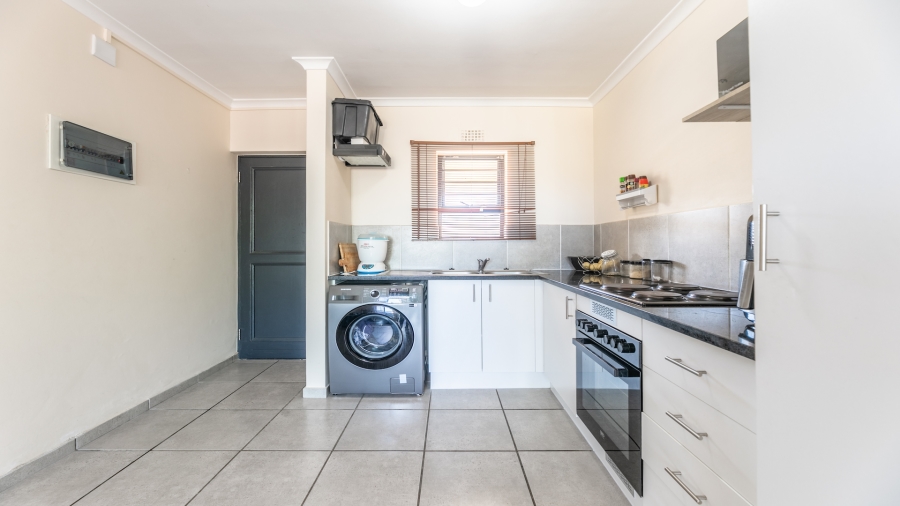 2 Bedroom Property for Sale in Parklands Western Cape